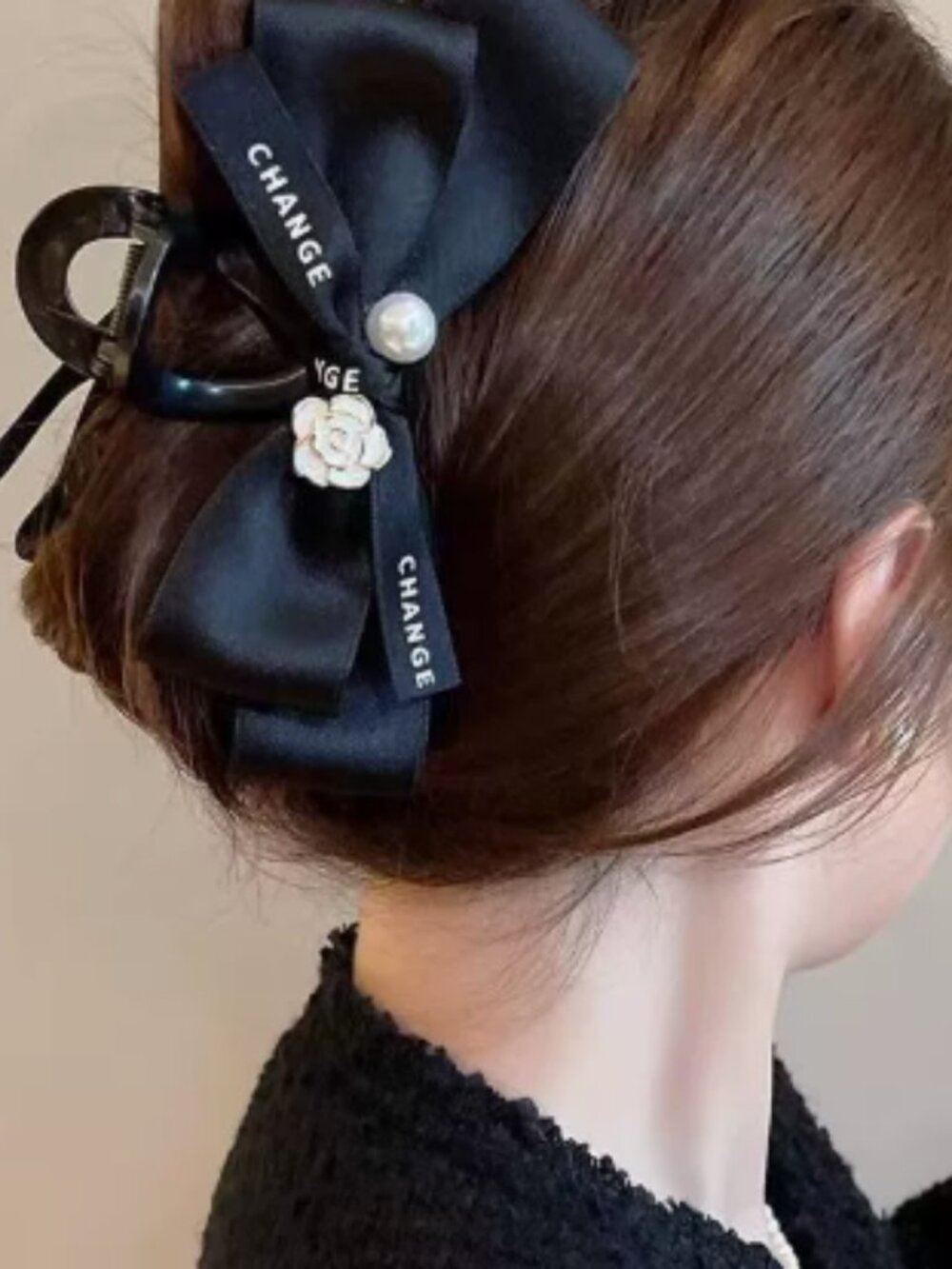 Women's hair clip